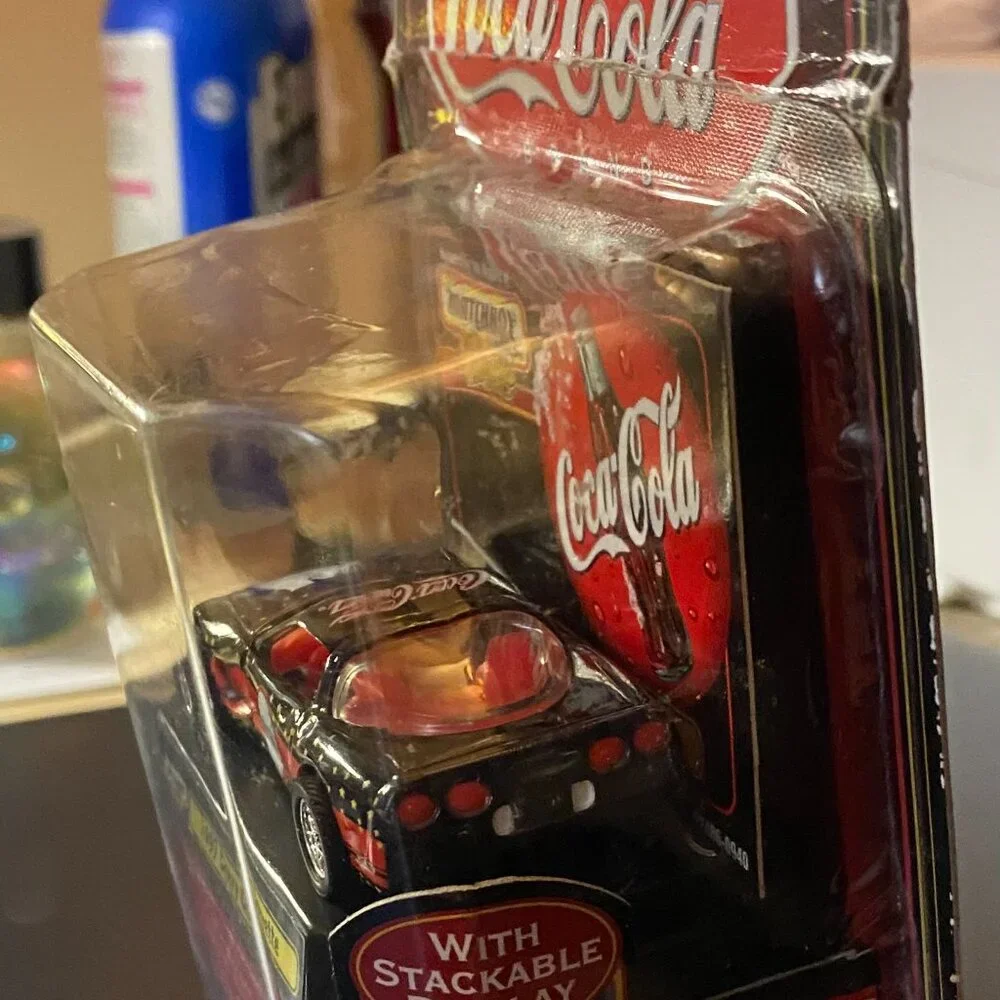 Coca-Cola Polar Bear Fantasy Edition 1997 Chevy Corvette Matchbox Car